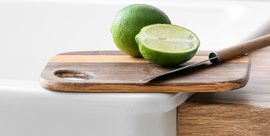 세척하기 전 나무도마 모습