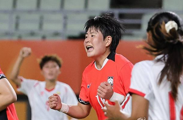 여자축구 6-0 대파