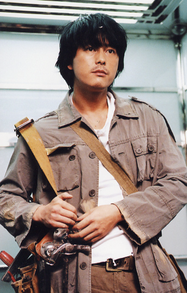 수진의 아버지 현장에서 감독으로 일하는 철수