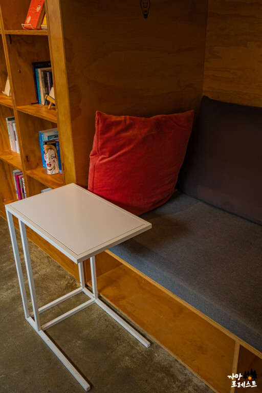 북앤레스트 내부