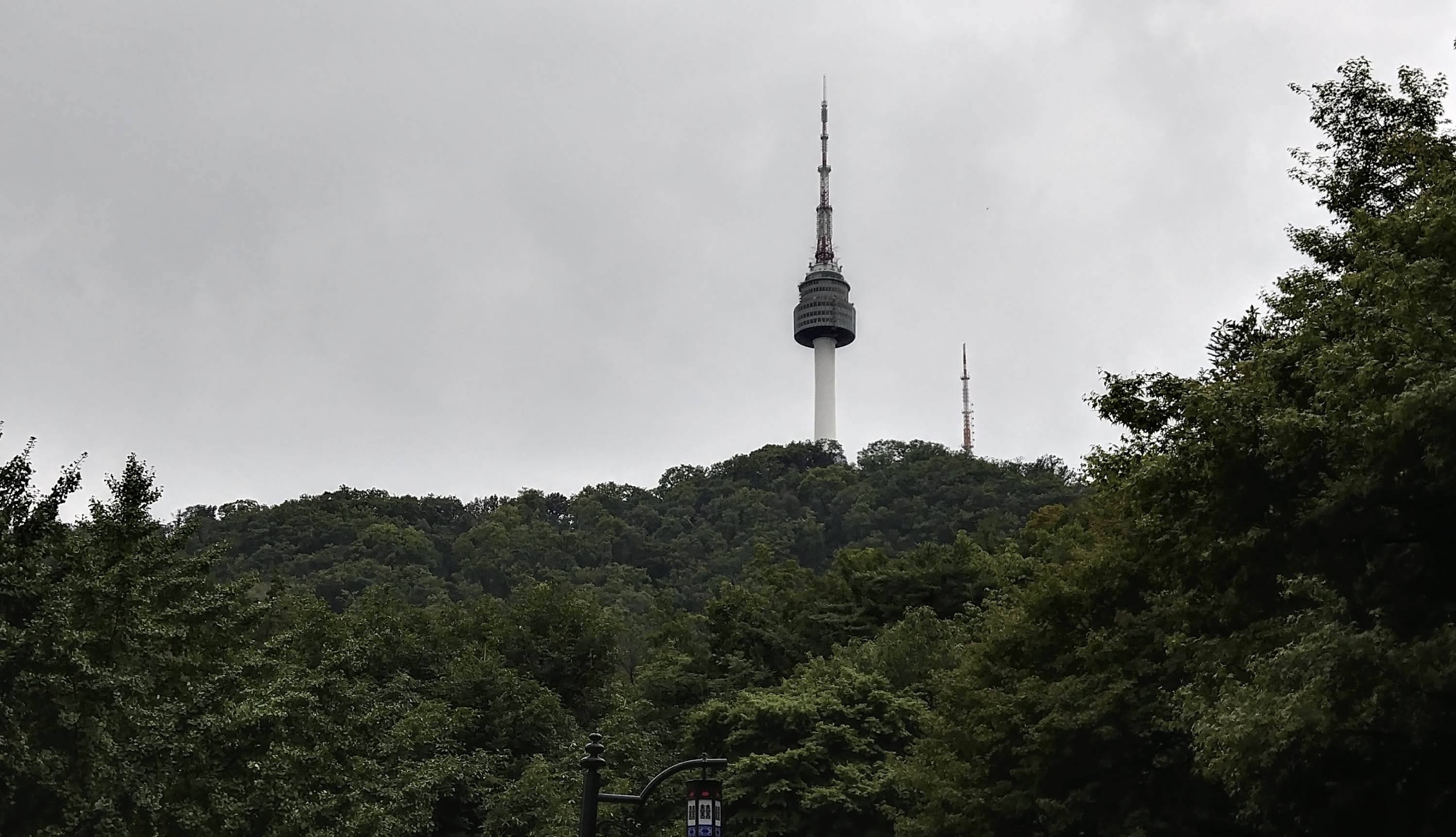 서울의 남산 서울타워 모습