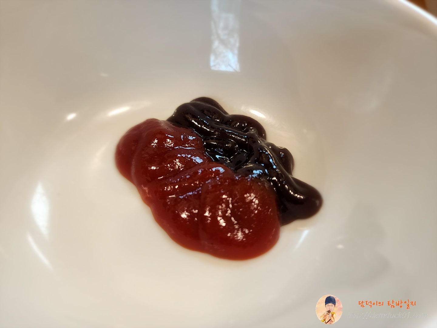 칠리소스 살짝 더