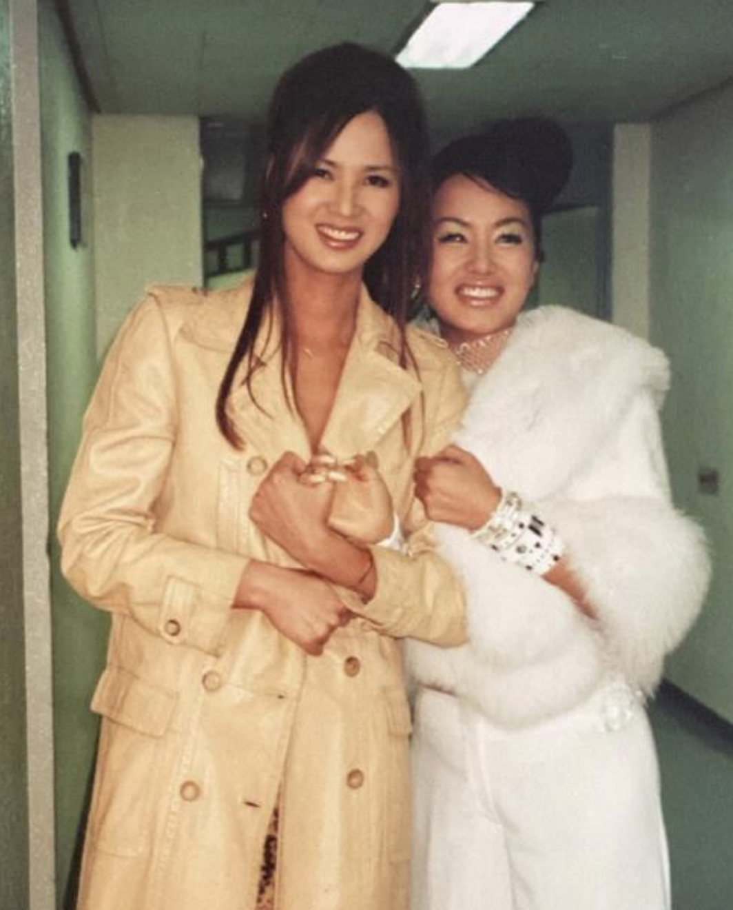 젊은 나이 이소라와 엄정화 함께한 모습