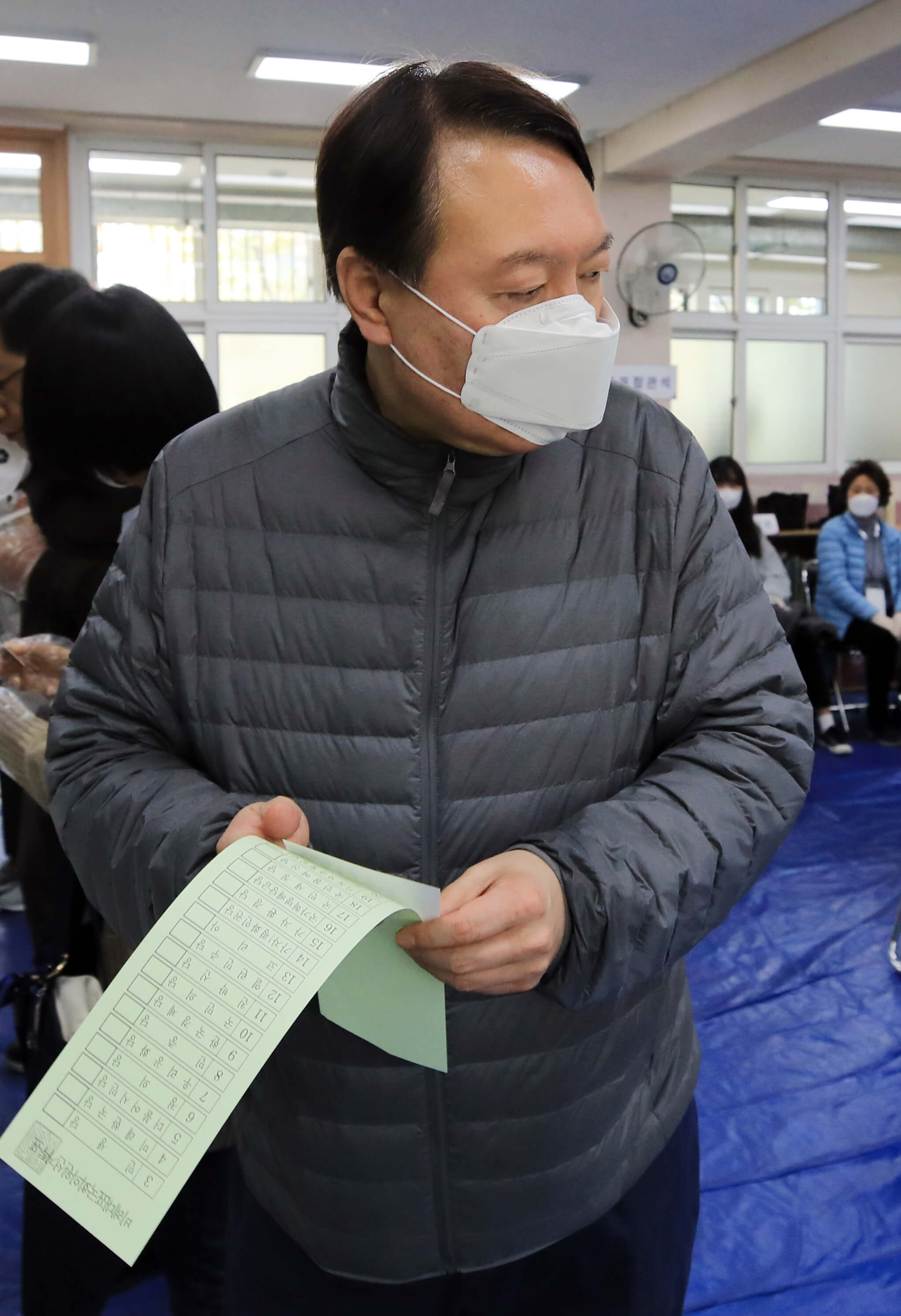 윤석열 패딩 브랜드 어디? 구매하기, 가격