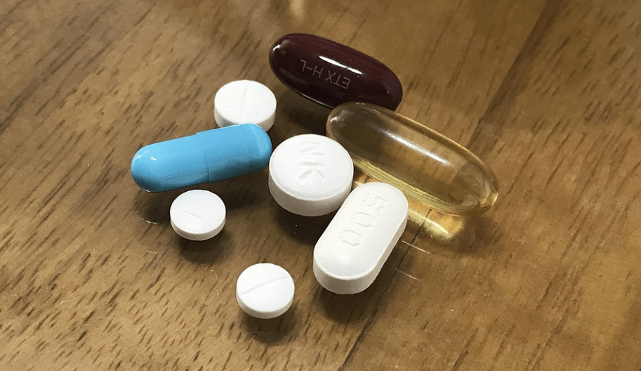 여러가지 영양제를 모아 놓았다