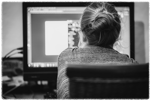 모니터 2개 연결 시 전기요금이 많이 나오나요? 안내