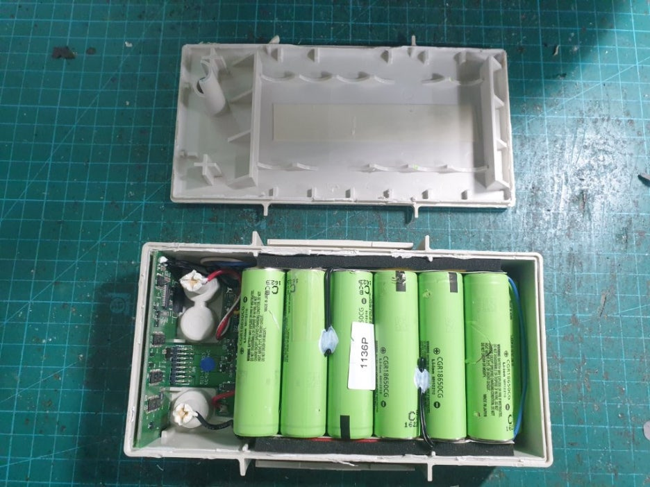 필립스M3538A 리튬이온 배터리 내부