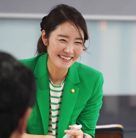 강선우 국회의원 프로필 나이 고향 학력 재산 가족 남편 페이스북