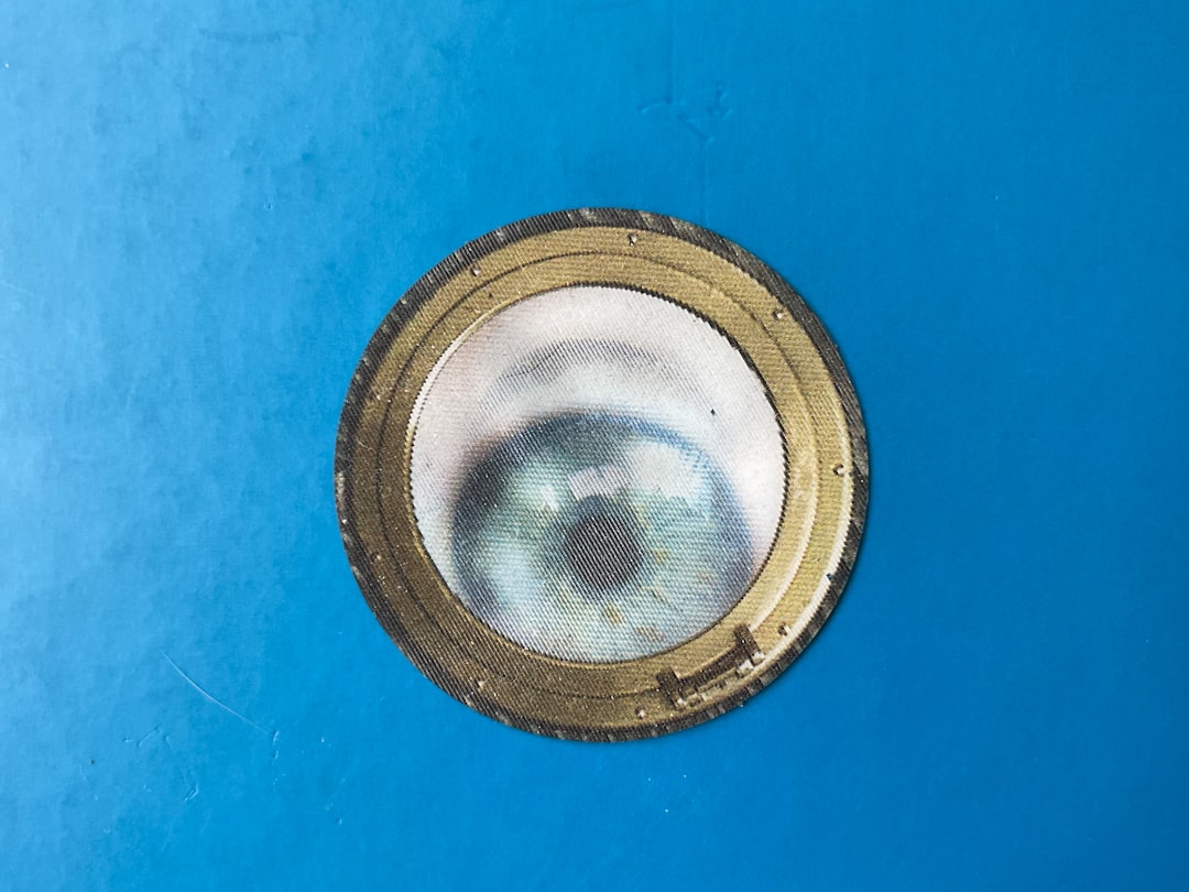 Contact lens.
