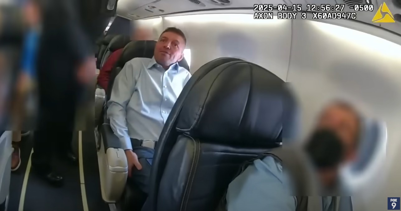 총기소지하고 비행기 탑승