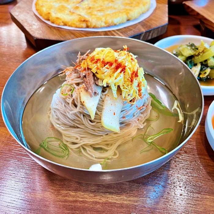 가평 설악 맛집 향과 식감의 신세계를 연 100% 메밀 막국수