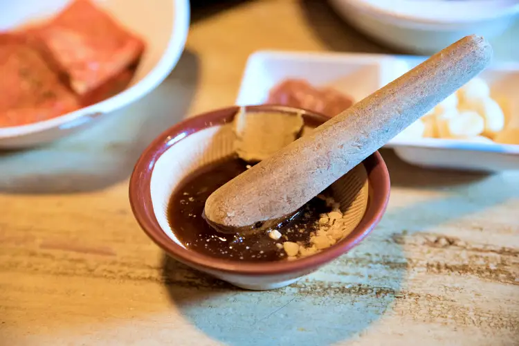 네모세모 대구 동성로 맛집 레인보우 삼겹살, 통후추 삼겹살, 허브 냉꽃삼겹살 맛있는 식당