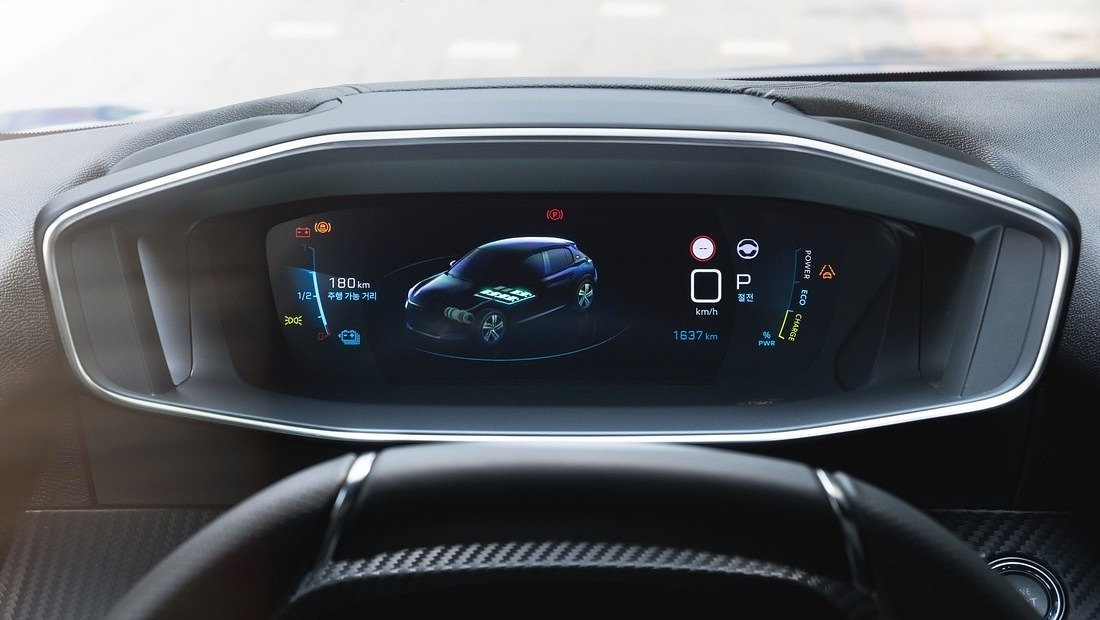 푸조 Peugeot E-208 Electric 리콜 실내 계기판 사진 출처 다음자동차