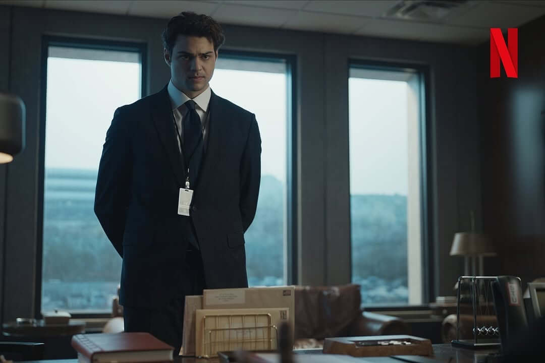 넷플릭스 더 리크루트