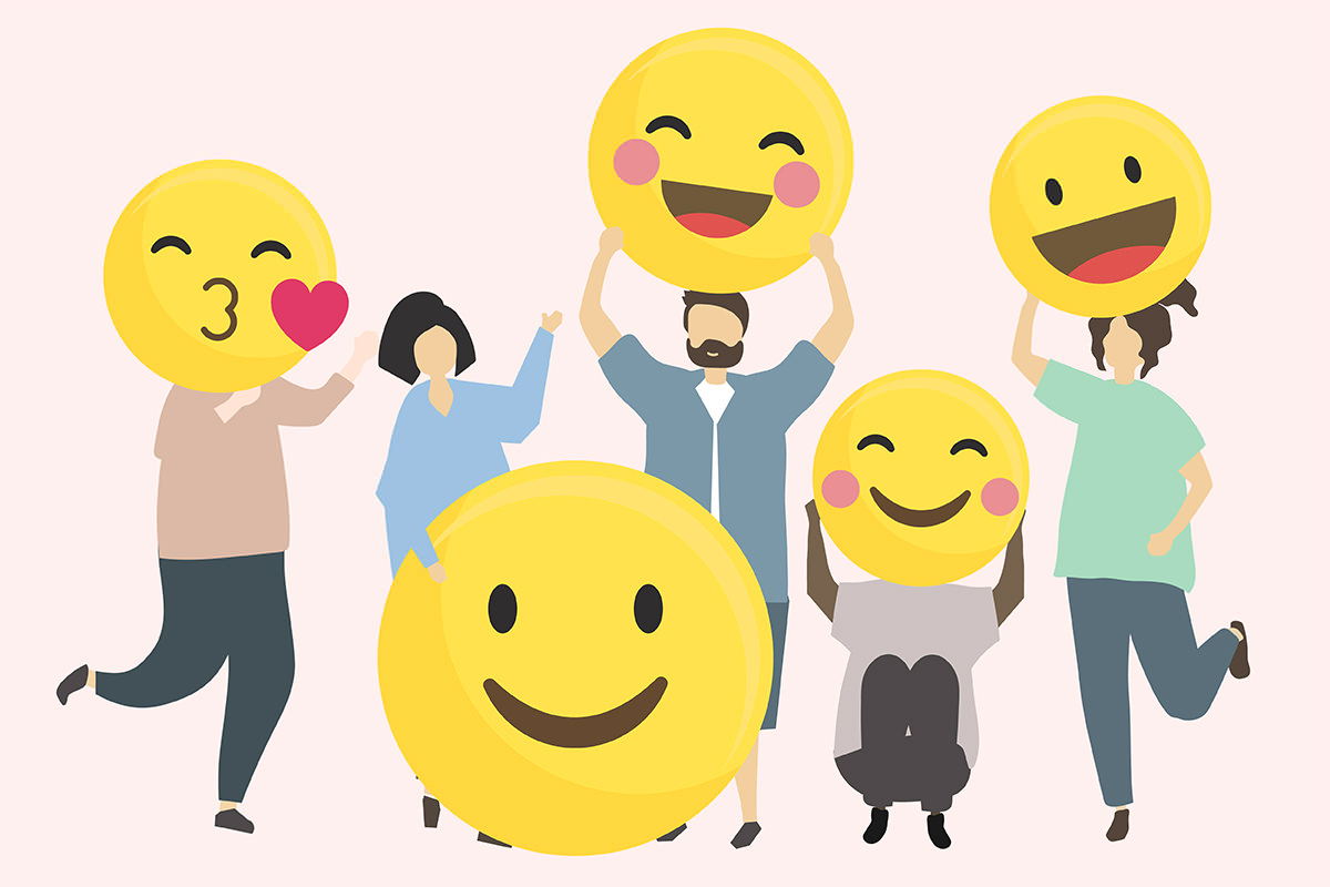 스마일 아이콘을 들고 있는 사람들