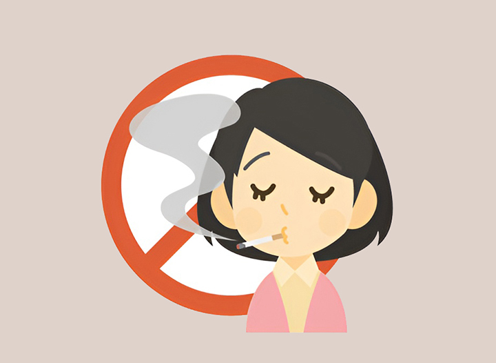 흡연하는-여성