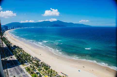 다낭 미케비치 해변 (사진출처 : google image searching)