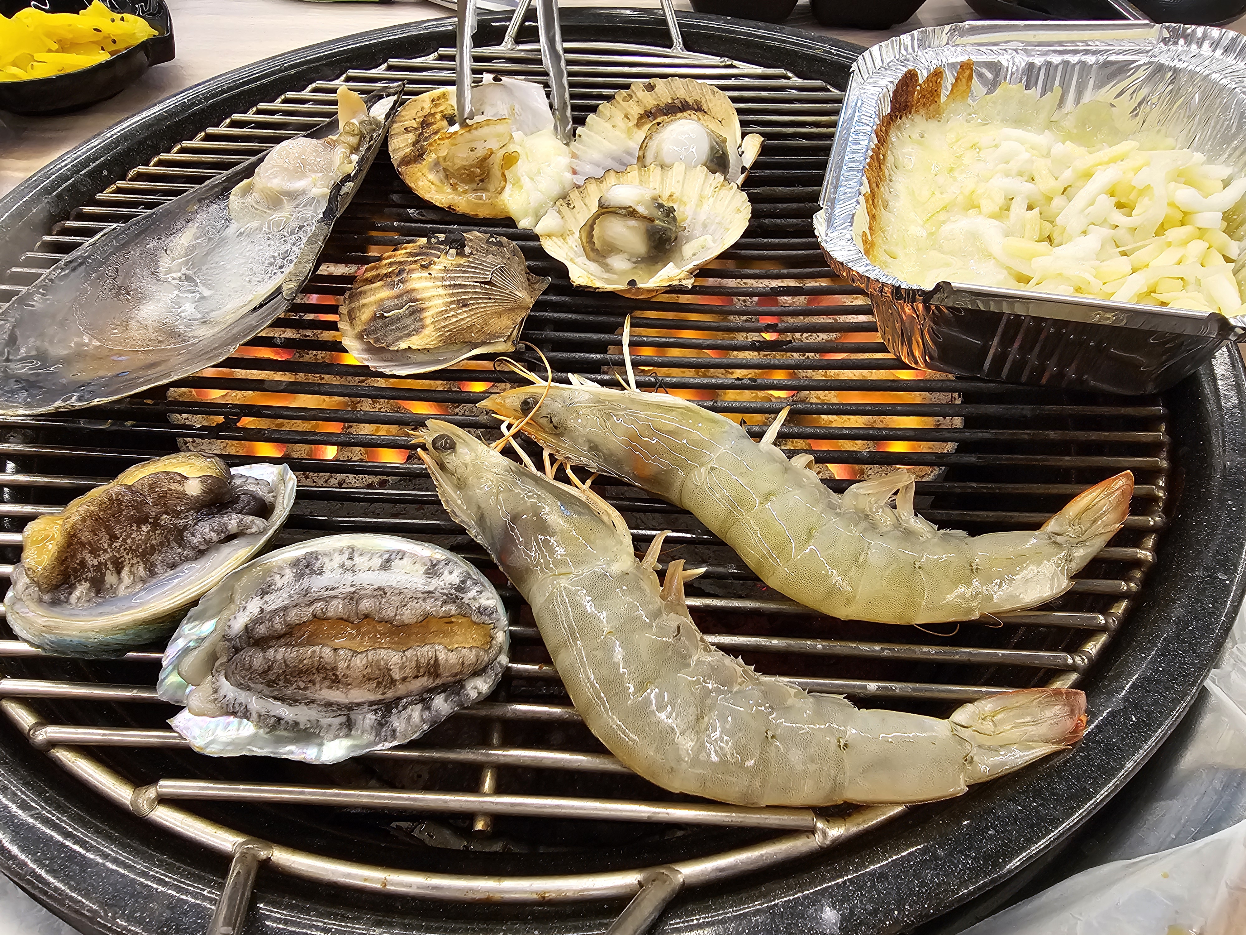 전북 변산 여행 채석강조개구이 집