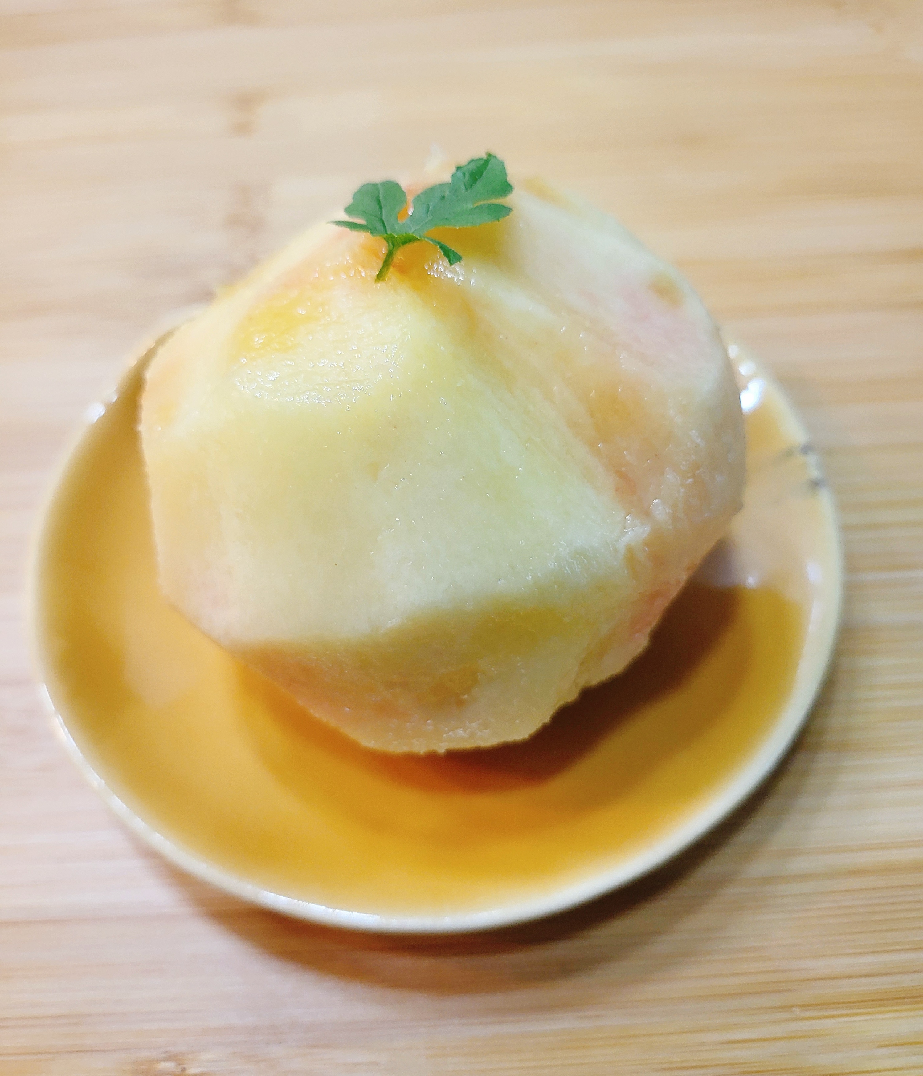 그릭복숭아 그릇에 담기