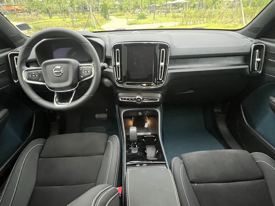 전기차는 힘이 부족하다? C40 리차지한테는 그런 말 통하지 않는다!