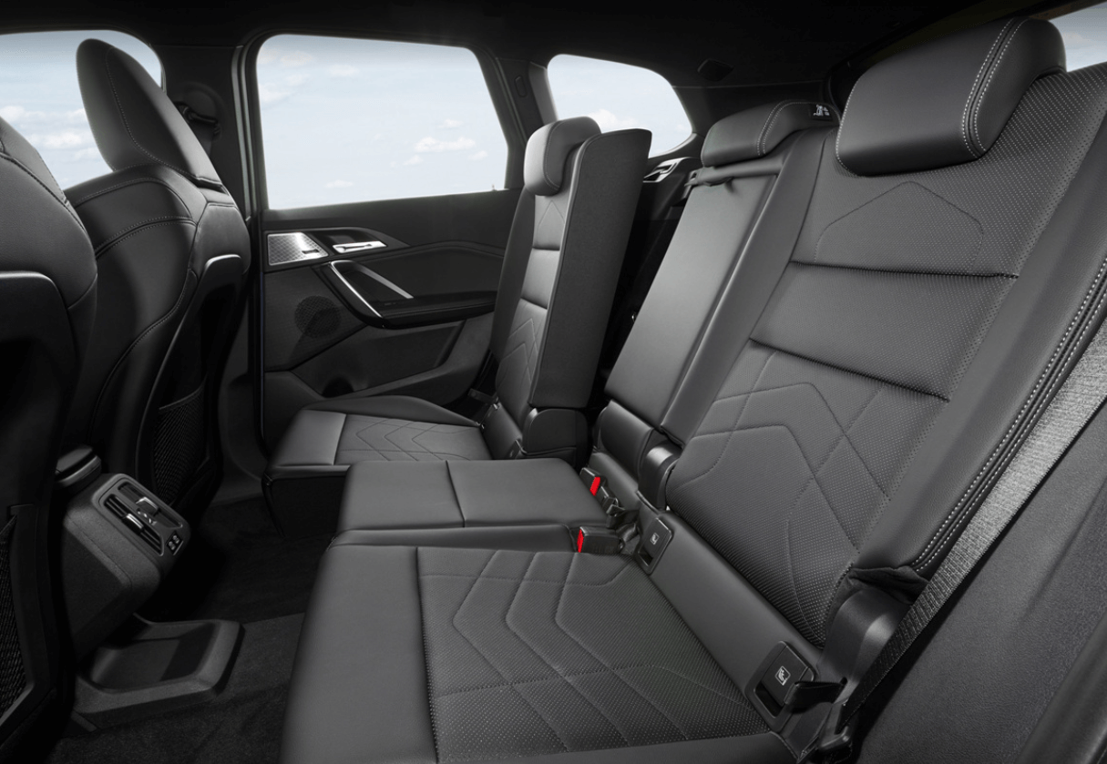 BMW iX1 인테리어 디자인