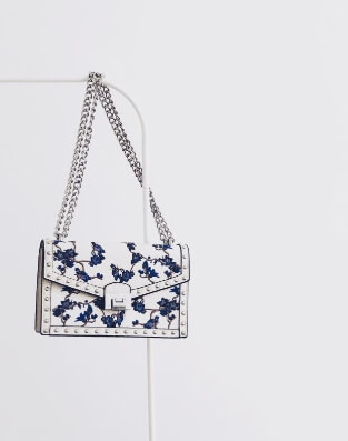 여성가방 코스 구름백 등 브랜드 소개