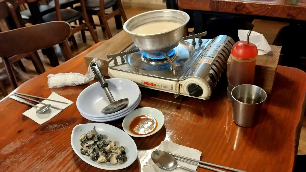 가평맛집-우렁쌈밥집-상차림-순두부