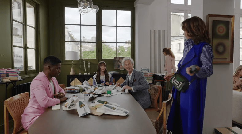 에밀리-파리에-가다-시즌3-1화