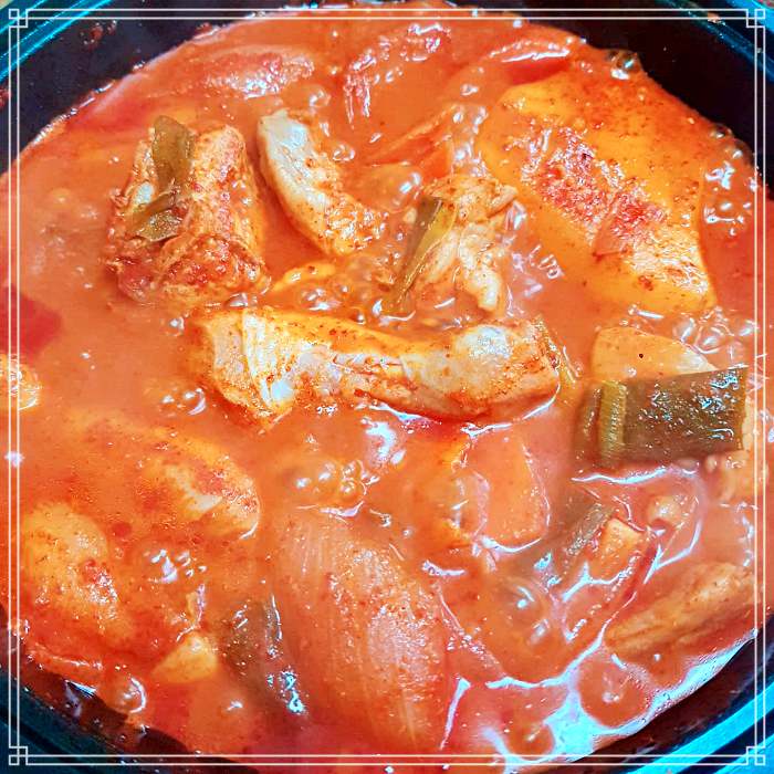 식객 허영만 백반기행 김천 잘 익은 묵은지, 콩나물, 가래떡, 소면, 고구마로 끓인 김치죽, 갱시기 맛집