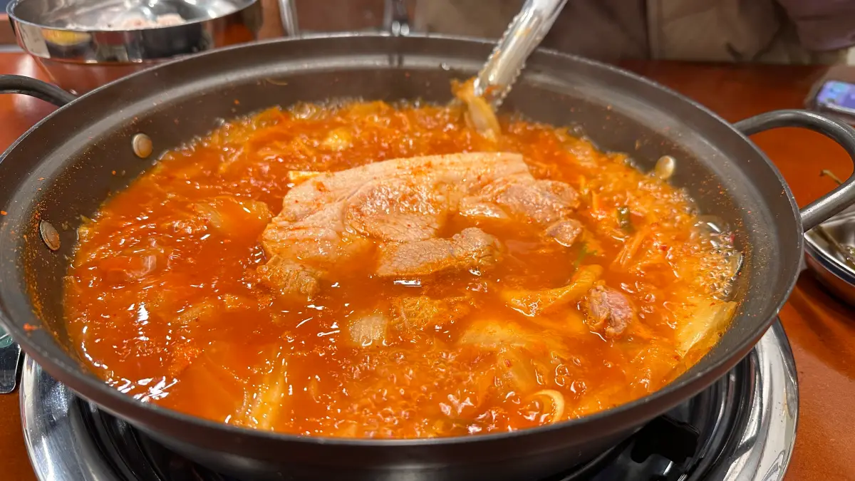 백채김치찌개