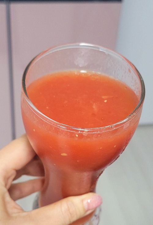 토마토 쥬스와 올리브 오일