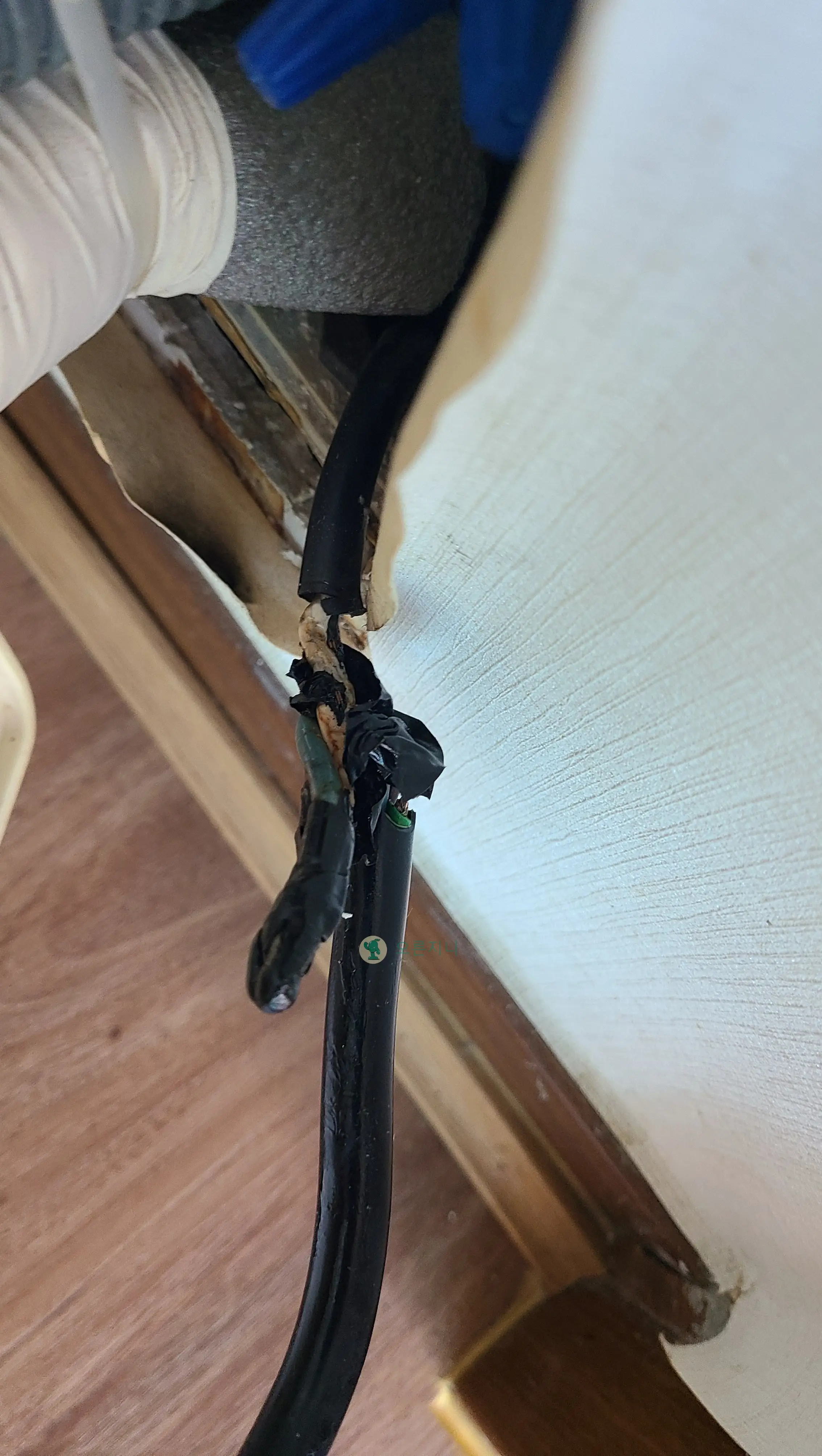 에어컨-전선 녹음