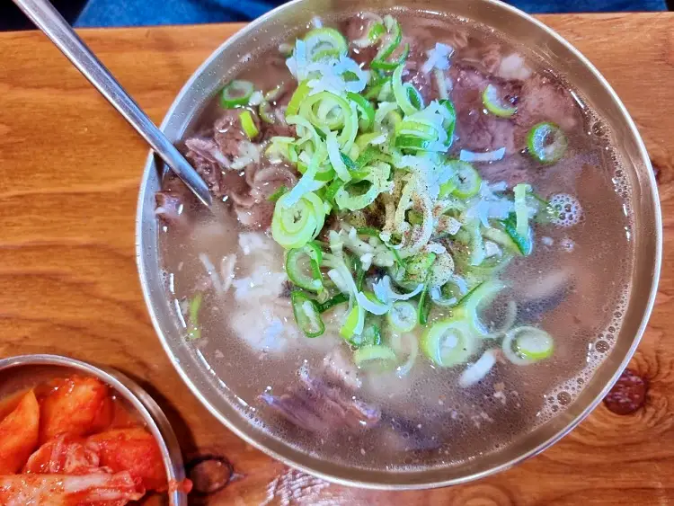 전참시 전지적참견시점 이영자 직접 끓인 보리차 청담부부 정우성 이정재 웃게한 디저트 맛집 80년 노포 방짜유기 한우 곰탕, 수육 여의도 국회의사당역 곰탕집 맛집 소개