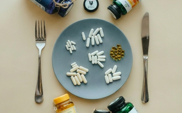 매일 먹는 영양제 20가지 시간대별 복용법-언제 먹느냐가 흡수율을 결정합니다