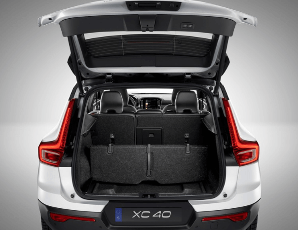 2023-볼보-XC40