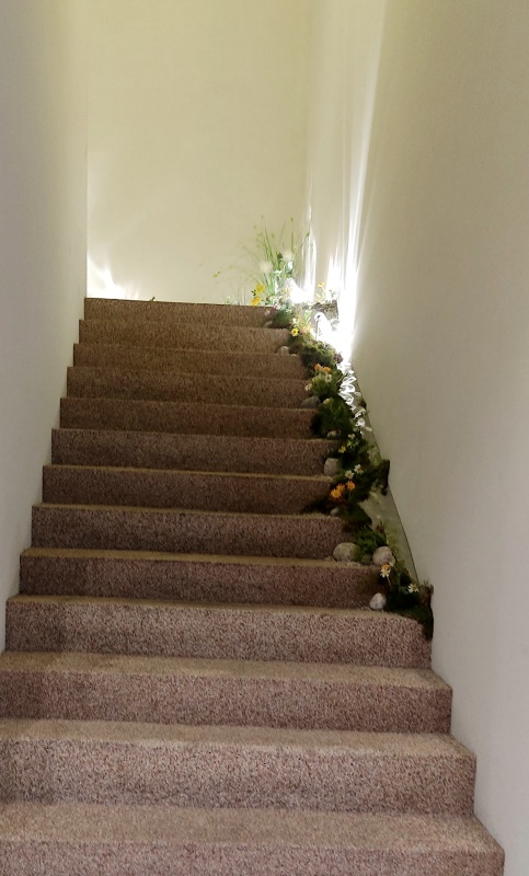 2층으로 올라가는 계단