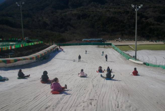 자수정 동굴나라 눈썰매장5