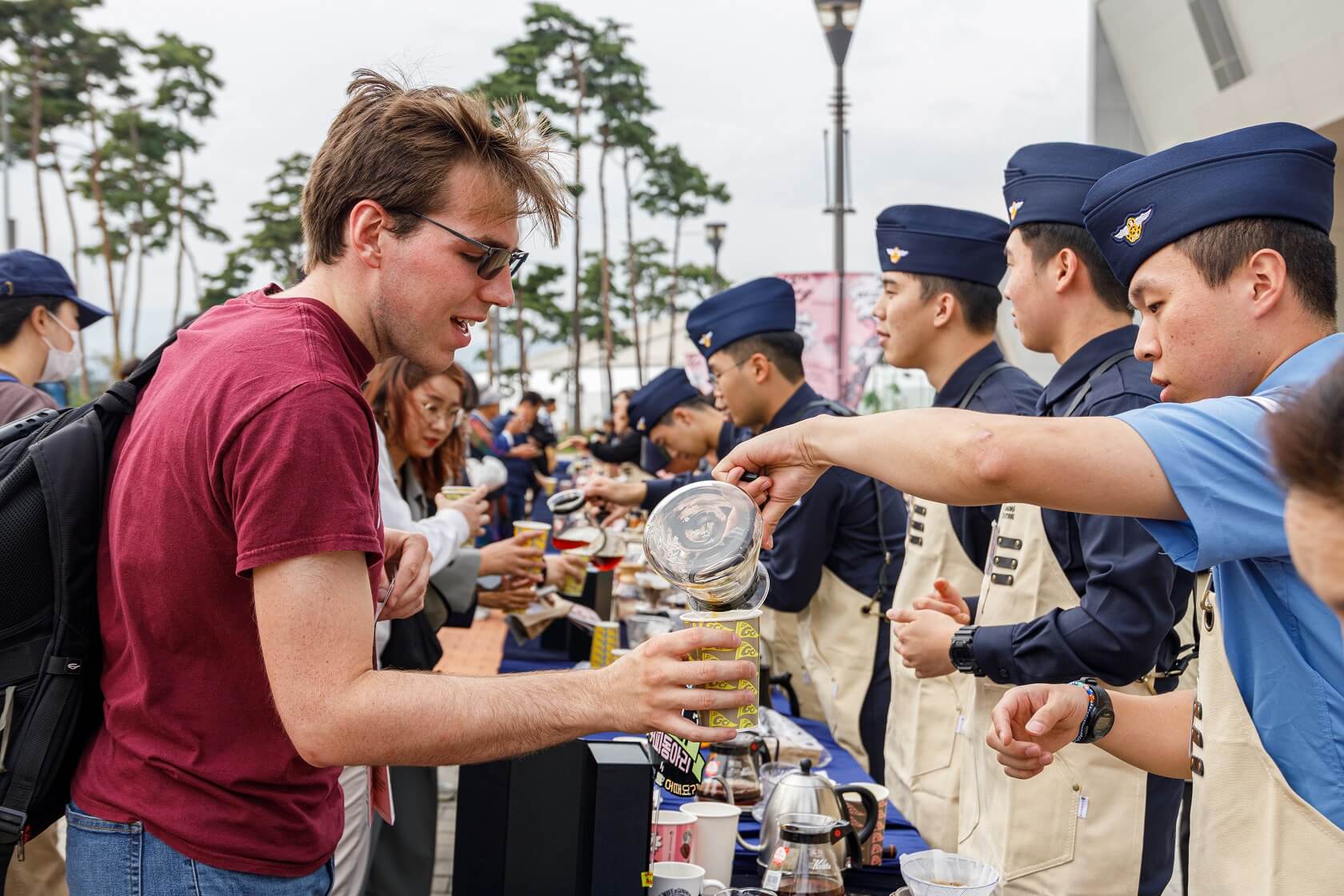 강릉커피축제 커피 축제 2024 강릉커피축제 커피 문화 강릉 커피 거리 커피 어워드 커피 체험 프로그램 인문학과 커피 강릉 커피 마켓 커피 관련 행사 강릉 주차 정보 커피 애호가 커피 산업 지역 경제 활성화 커피 관련 업체 핸드드립 커피 커피 로스팅 체험 강릉 관광 커피 역사 커피 철학