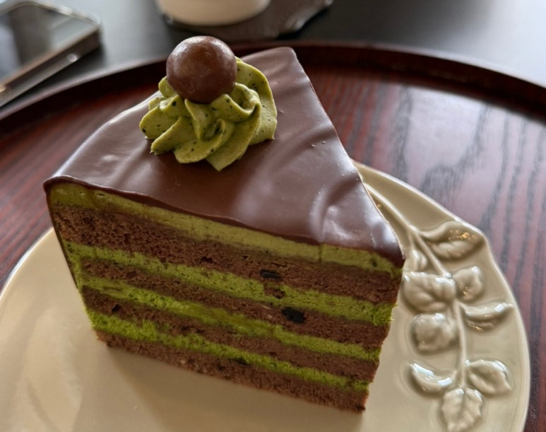 율목커피 케이크