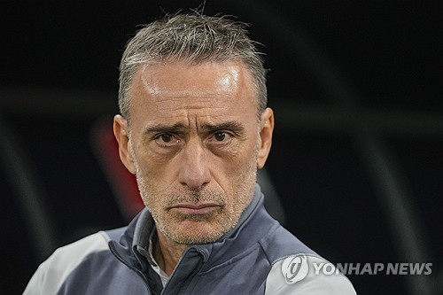 카타르 16강 이끈 벤투 감독, UAE에서 결국 해임…이유는?