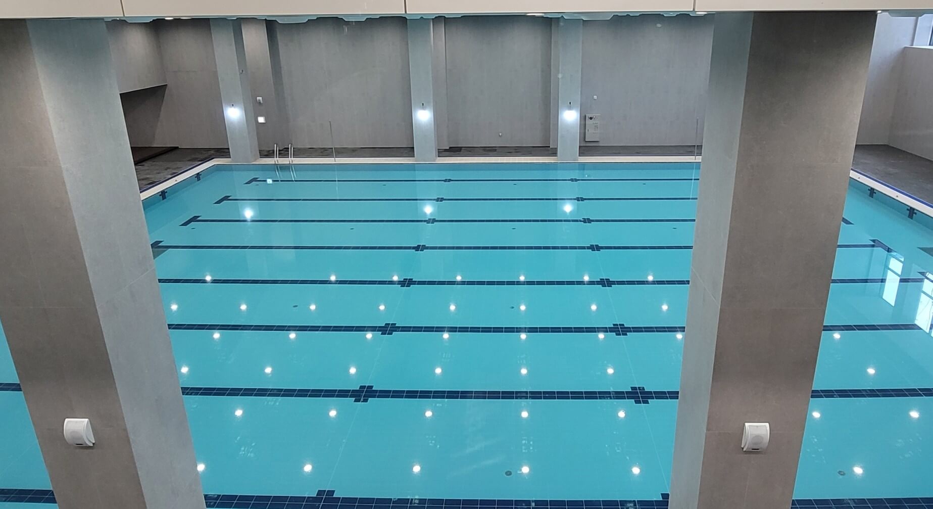 커뮤니티시설 수영장