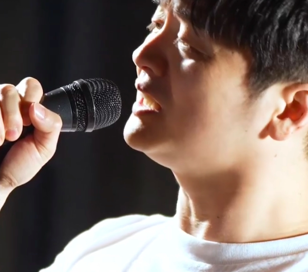 황가람 노래 부르는 사진