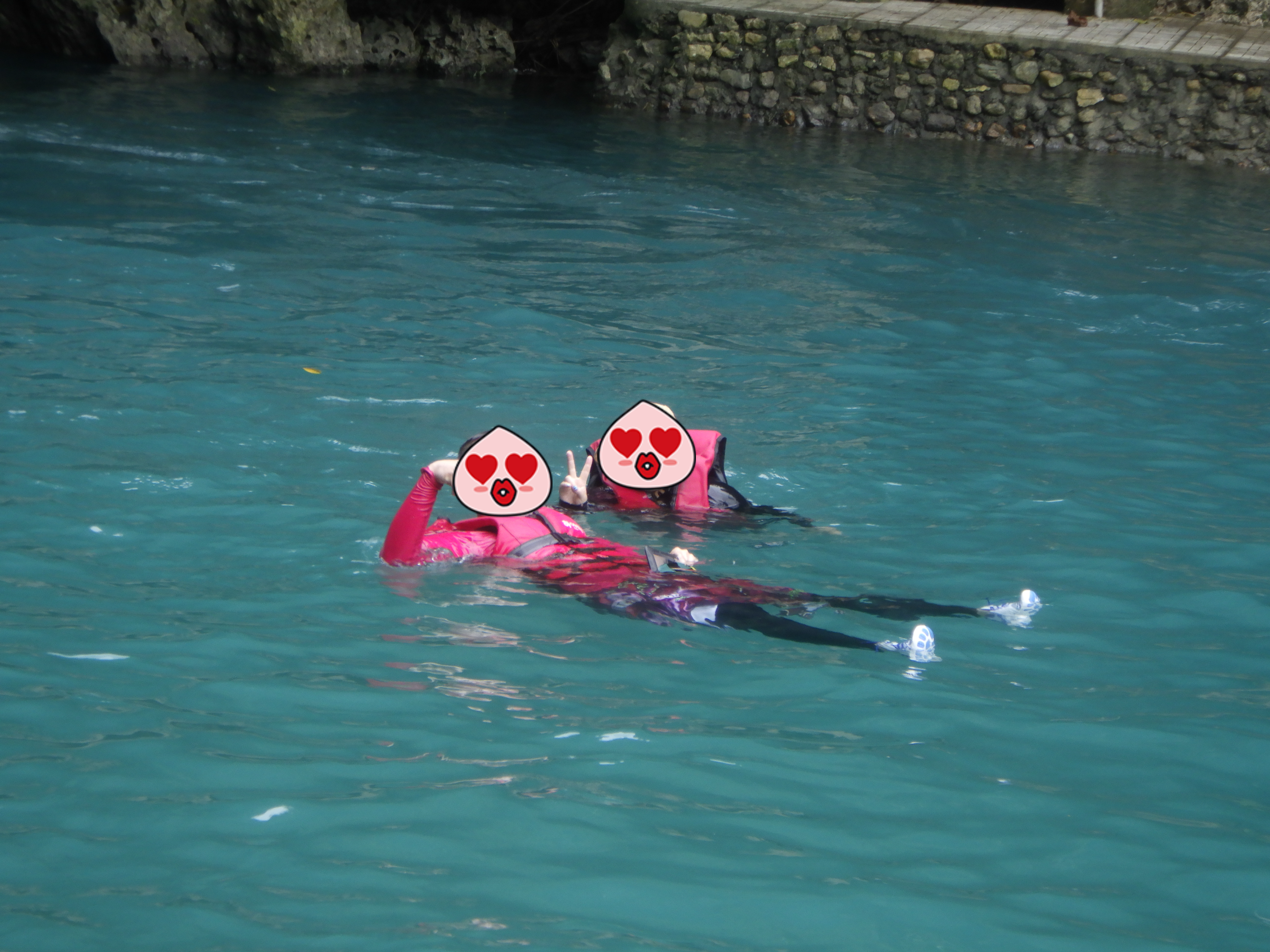 이미지- alt-태그-블루라군 물놀이