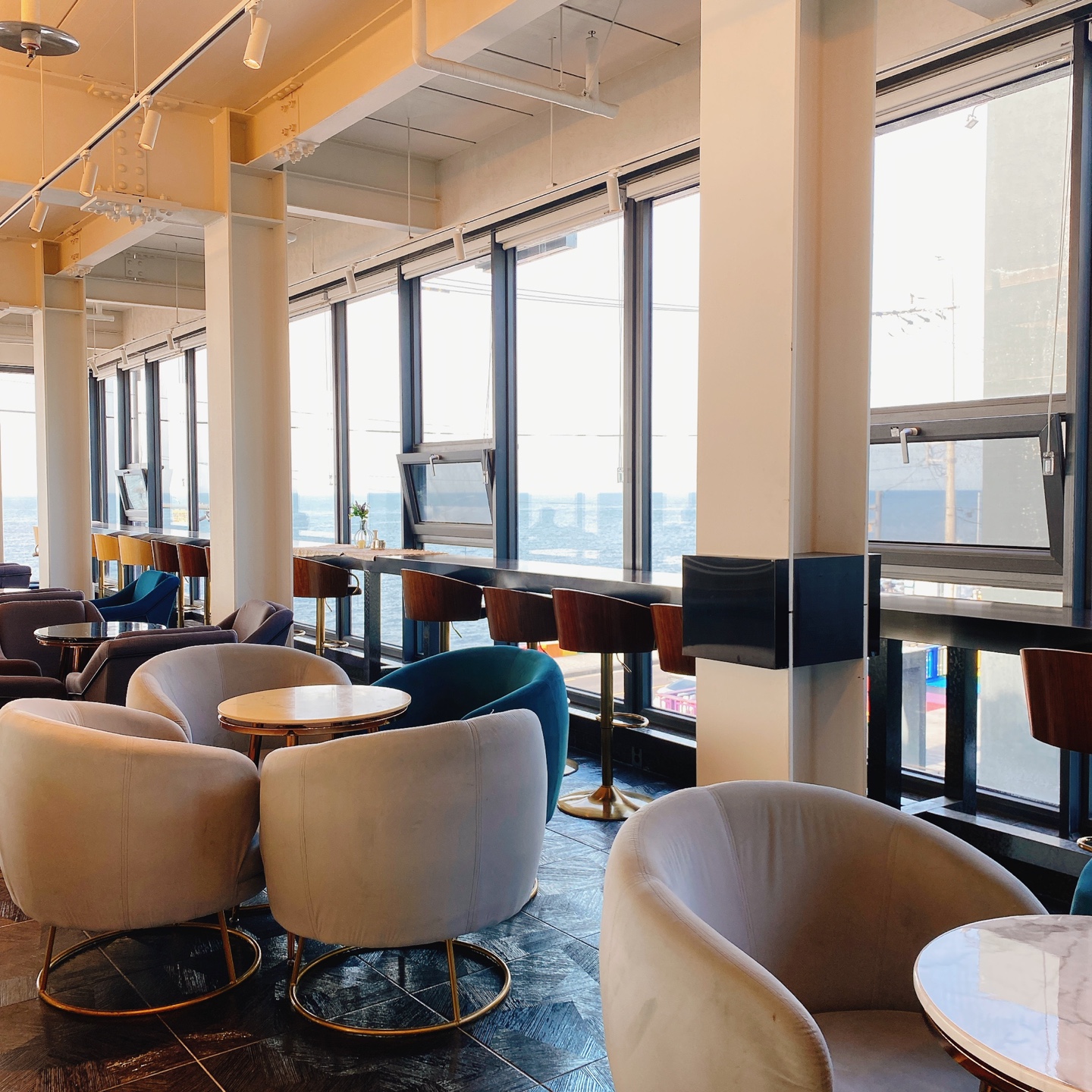 제주 도두 무지개 해안도로 도두봉 해수파크 포토존 비행기 제주공항근처 카페 나모나모베이커리