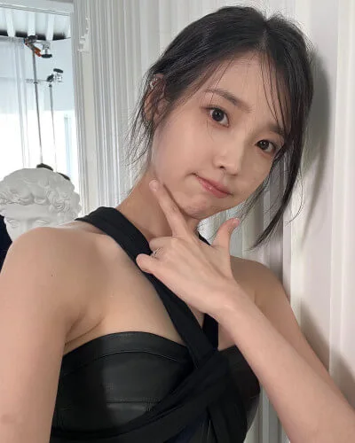 아이유-셀카-5