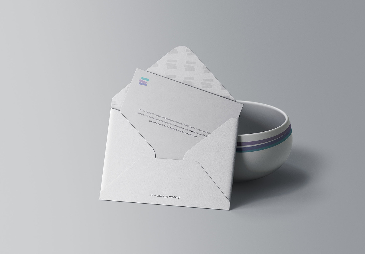 Envelope with Bowl Mockup(용기와 봉투 목업)