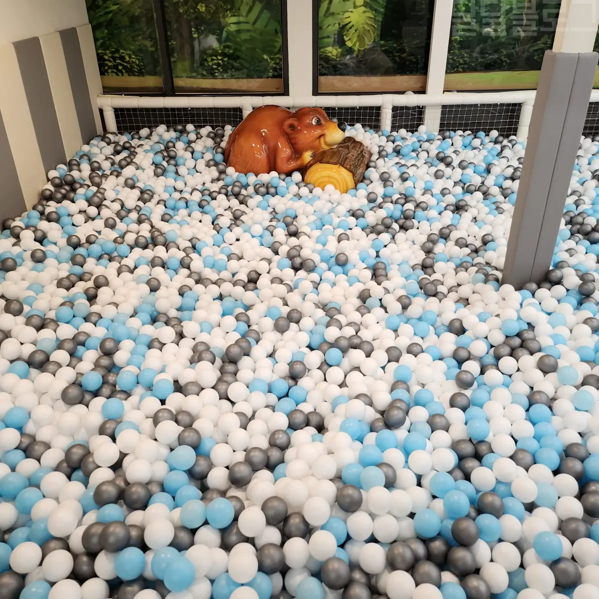 고고다이노-키즈카페-미끄럼틀-볼