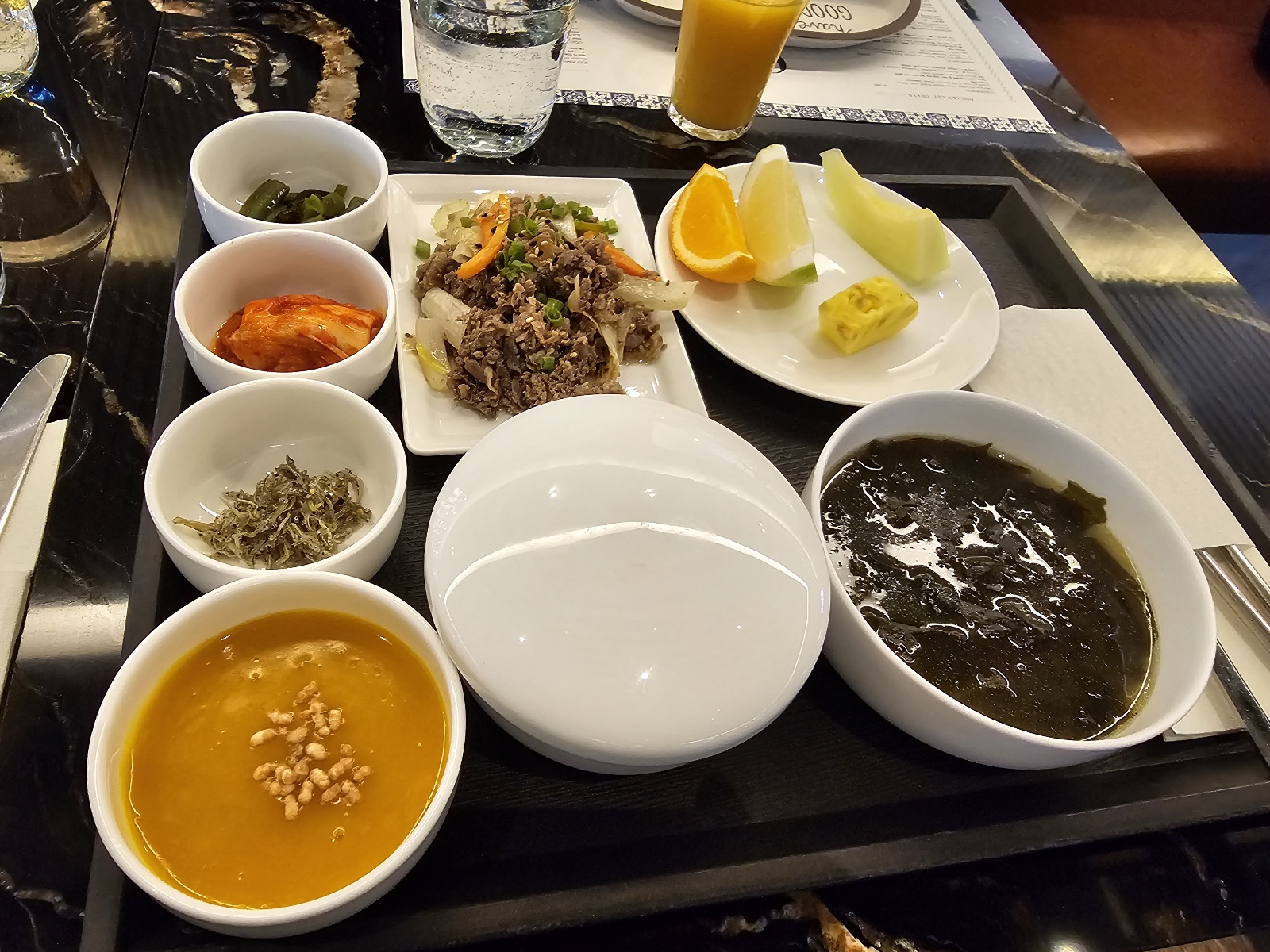 몬드리안 조식 한식