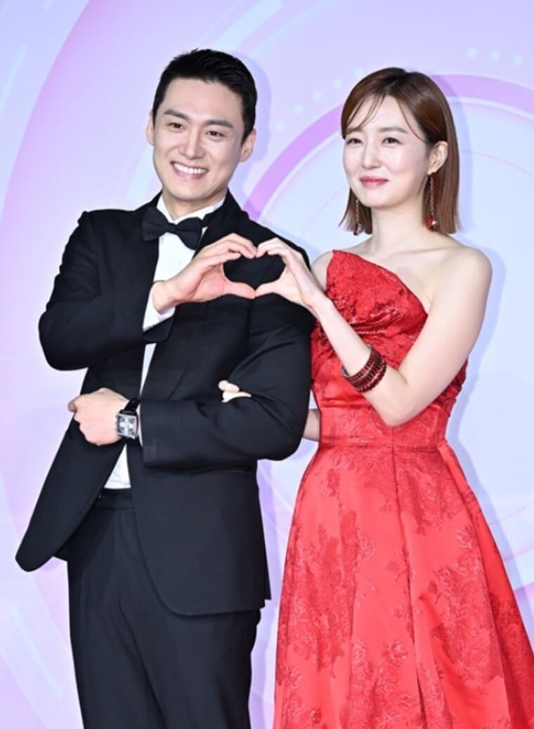 아나운서-출신-방송인-겸-사업가-김소영-아나운서-출신-방송인-오상진