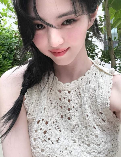 이게 말이 돼? 한소희, 몰래 한 행동 때문에 모두가 소름 돋은 이유 (ft. 통 큰 선물)